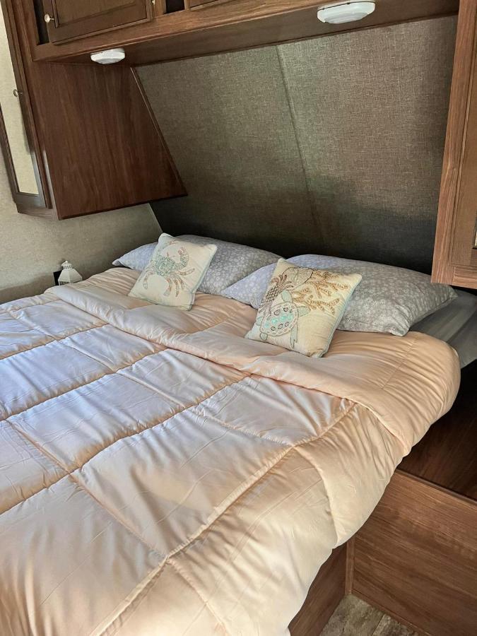 Rv Camper Paradise On The Wheels In Clearwater Beaches Largo Exterior photo