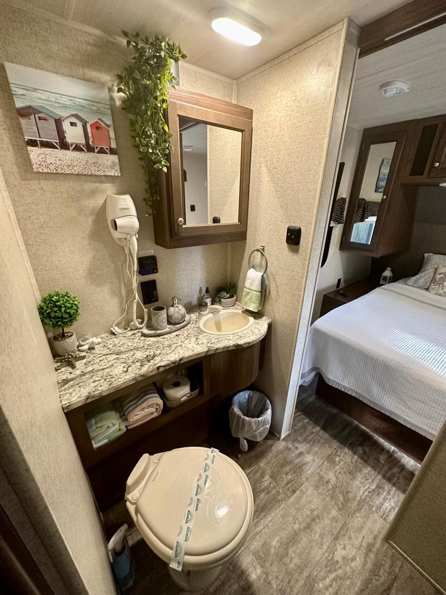 Rv Camper Paradise On The Wheels In Clearwater Beaches Largo Exterior photo